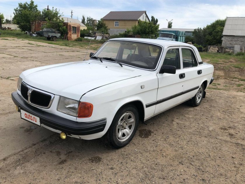 Волга ГАЗ 3110 белая