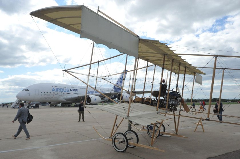 Макс 2007 авиасалон парашют игрушка