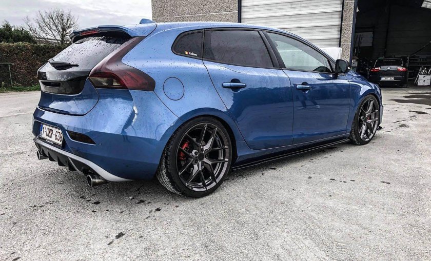 Volvo v 40 cross country