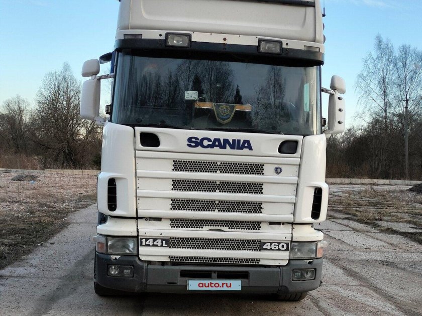 Грузовики и спецтехника