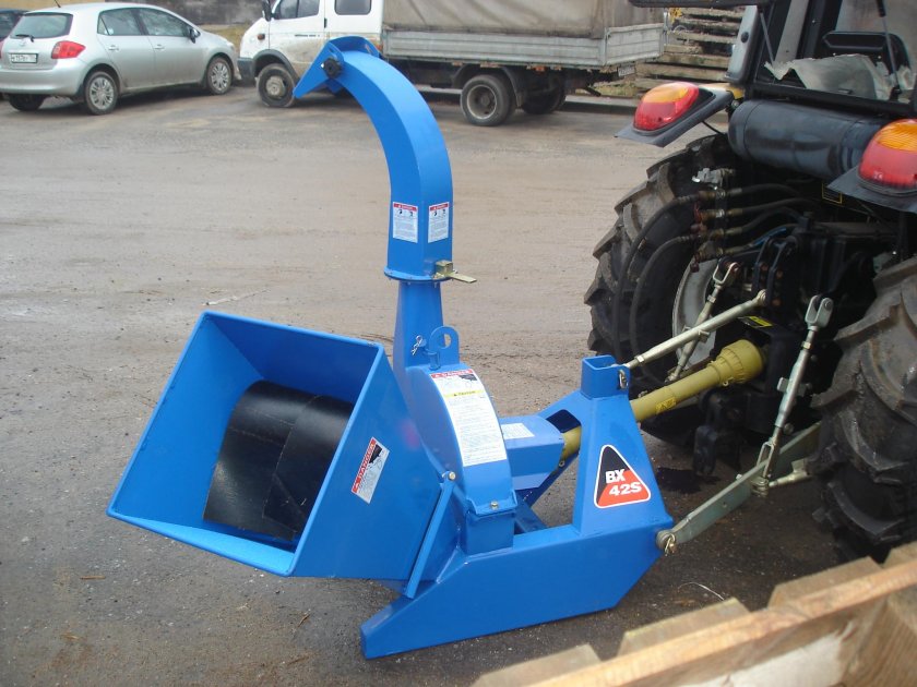 Измельчитель веток коммунальный Скаут bx42