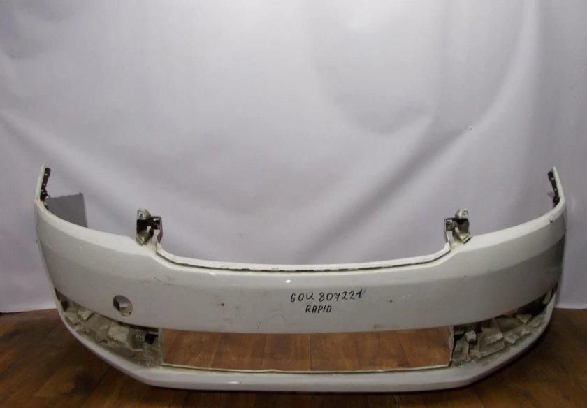 Передний бампер Шкода Рапид