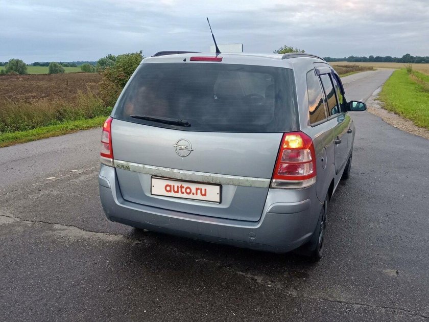 Opel zafira 2008