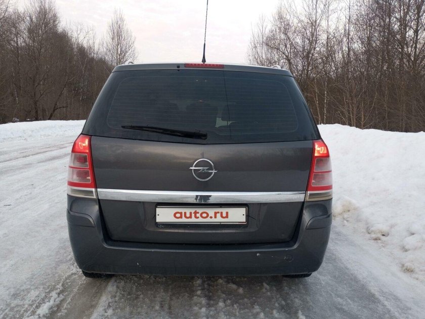 Опель зафира 2012