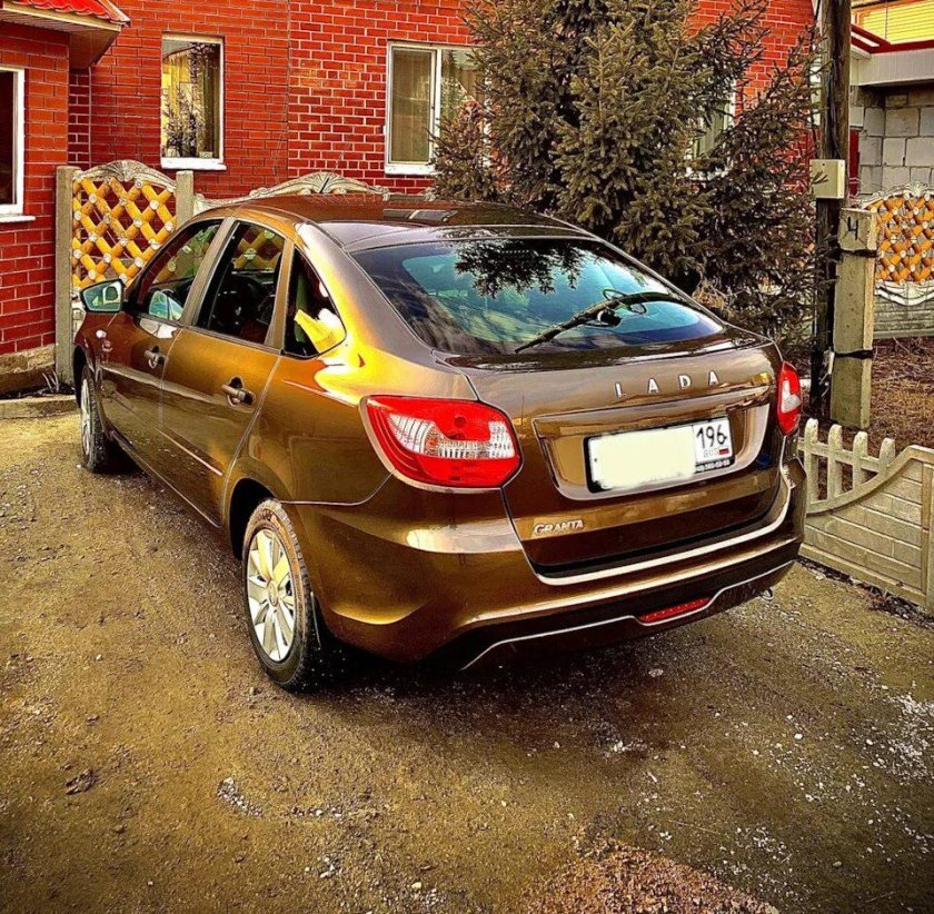 Лада Гранта лифтбек