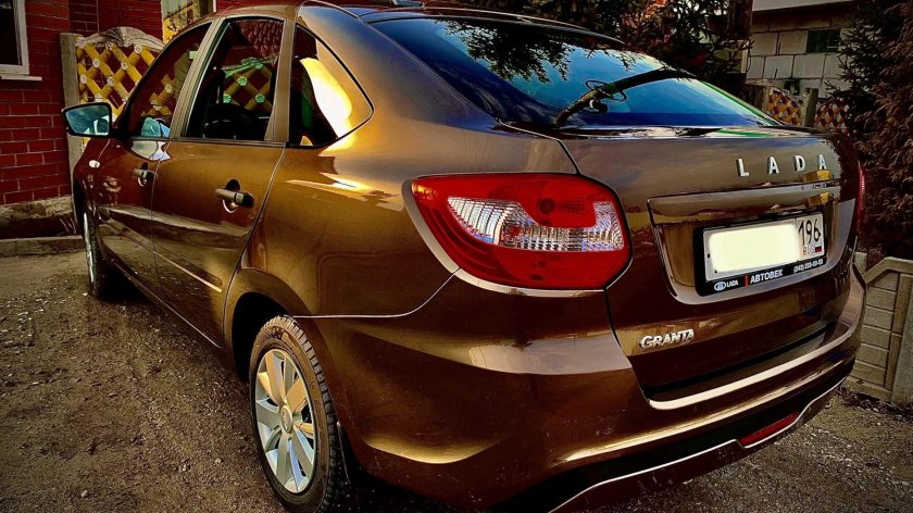 Золотисто коричневый цвет лада гранта
