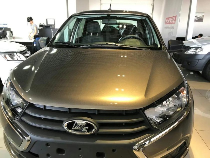 Лак цвета кориандр