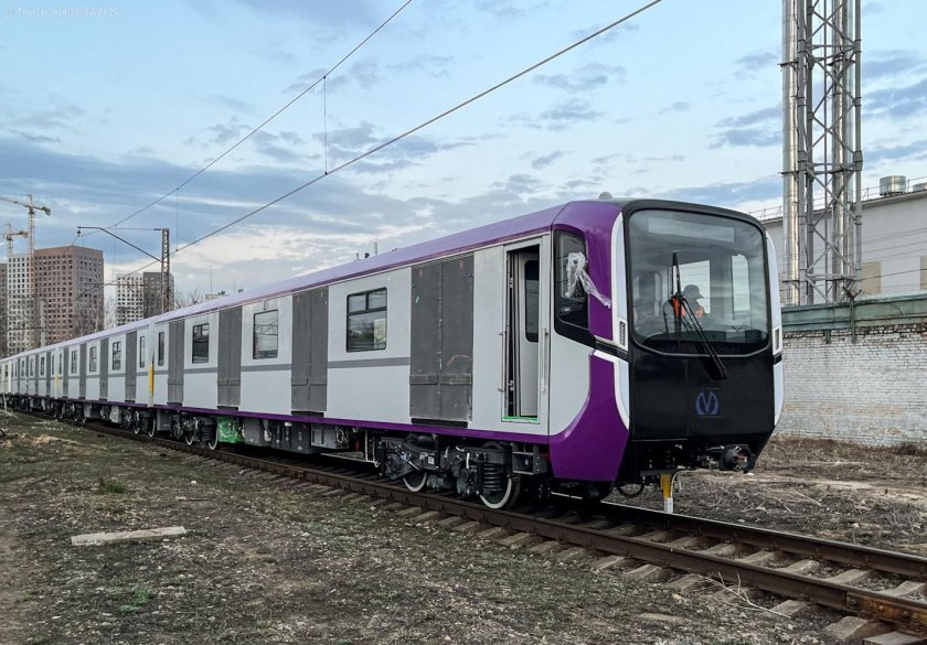 Поезда метро