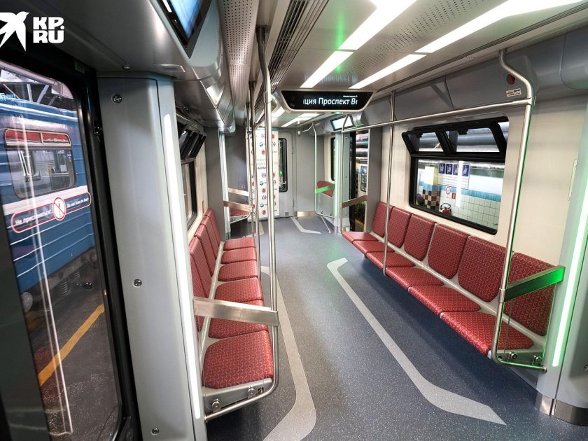 Новые вагоны метро СПБ
