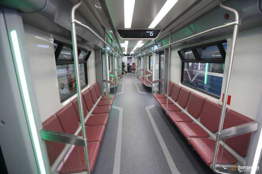 Вагон метро Балтиец внутри