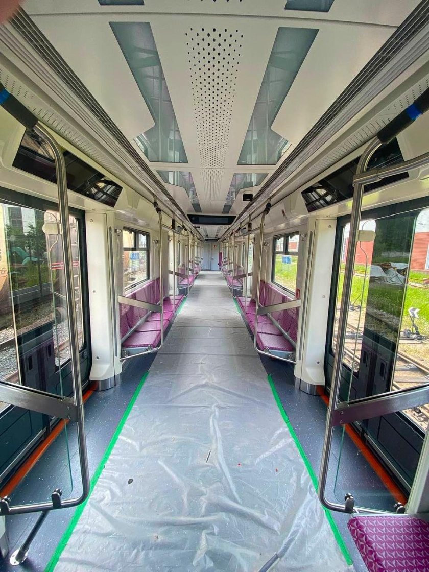 Вагон метро балтиец внутри