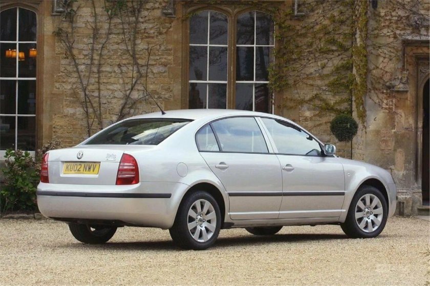 Skoda Superb 2002