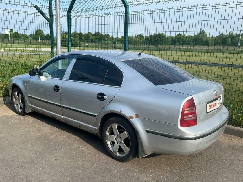 Шкода суперб 2004 года