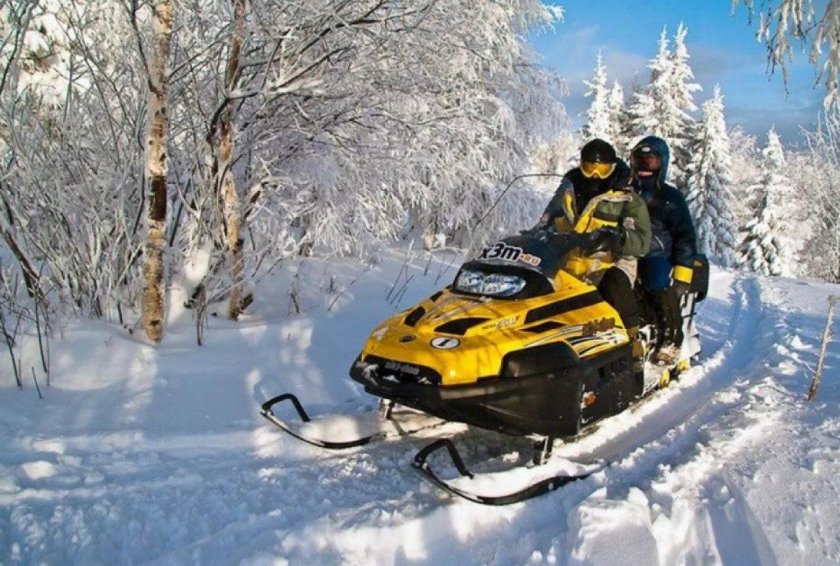 Прогулка на снегоходах