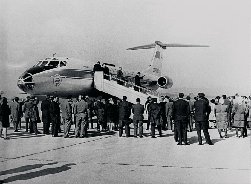 Самолет ту 134