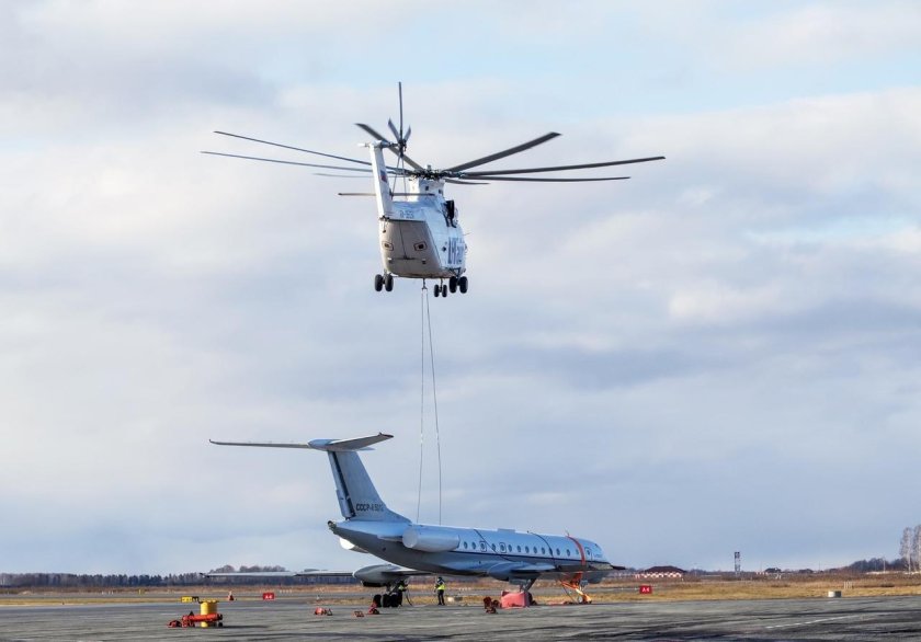 Ми 26 перевозит Чинук