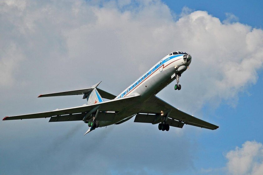 Самолет ту 134