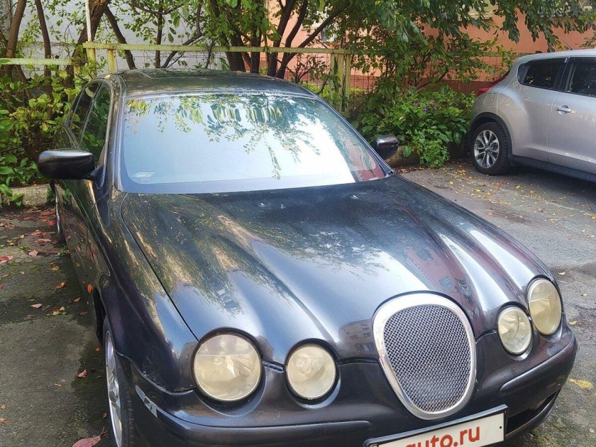 Ягуар с тайп 2006