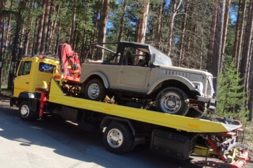 Оранжевый ЗИЛ эвакуация внедорожная