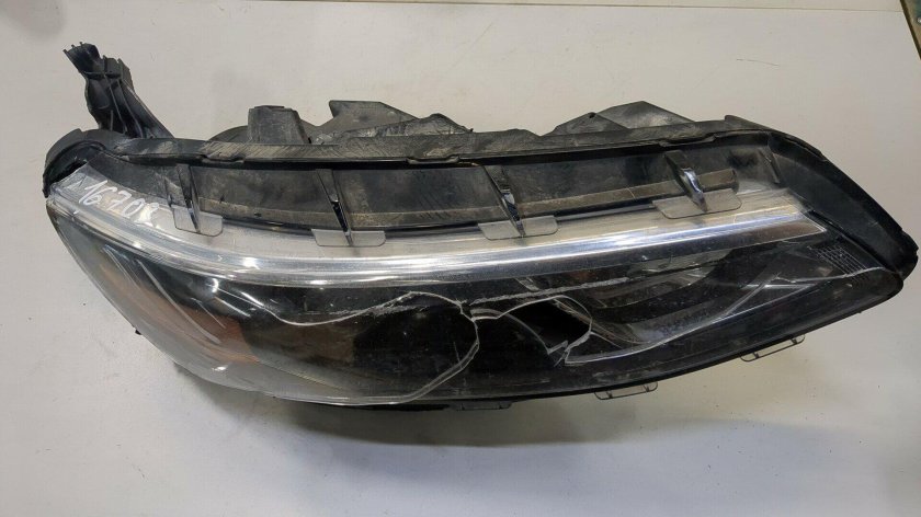 Фара переднего левого