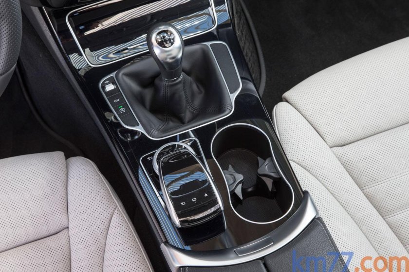 Мерседес е200 салон коробка передач