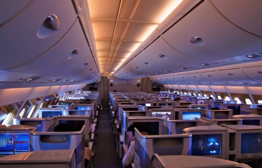Самолет Emirates a380 салон