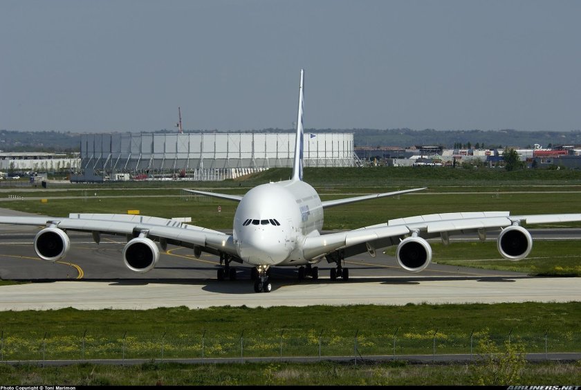 Эйрбас а380 800