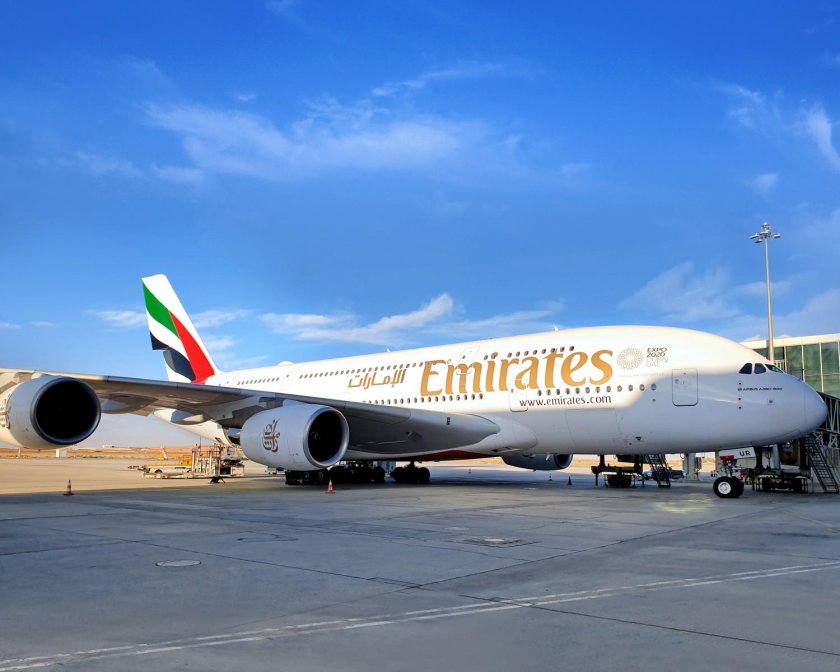 Самолёт Airbus a380 Emirates