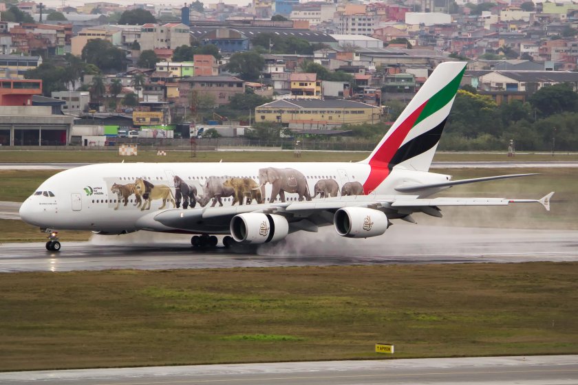 Эйрбас а380 800