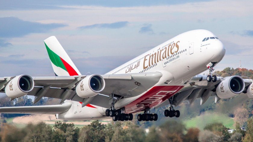 Airbus a380 SUPERJUMBO Jet