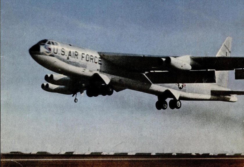 Дик Рутан кругосветный полет