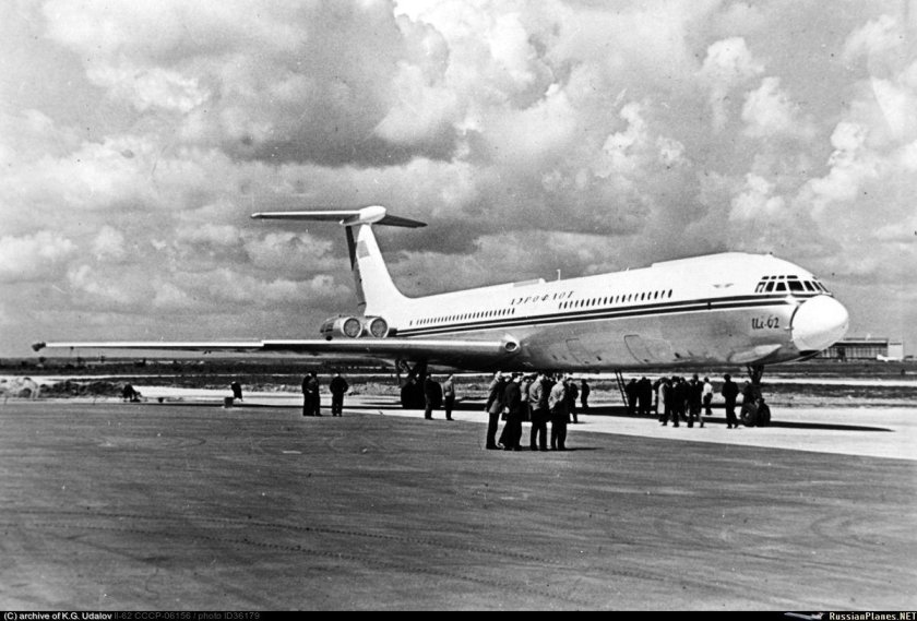 Ил-62 пассажирский самолёт