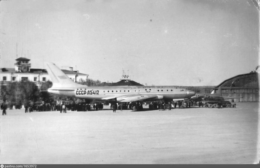 Ту 104 1956