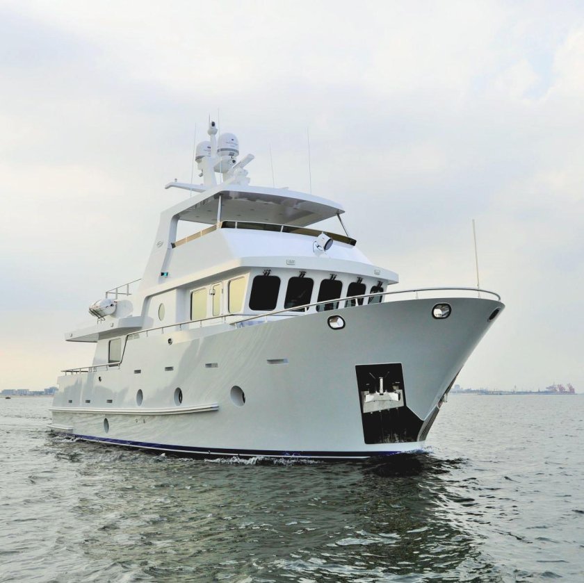 Яхта Беринг 65