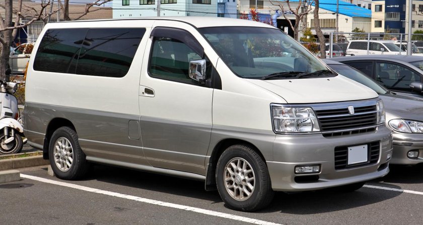 Nissan Elgrand (1997-2002)