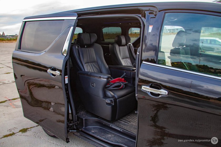 Тойота Велфаер альфард или