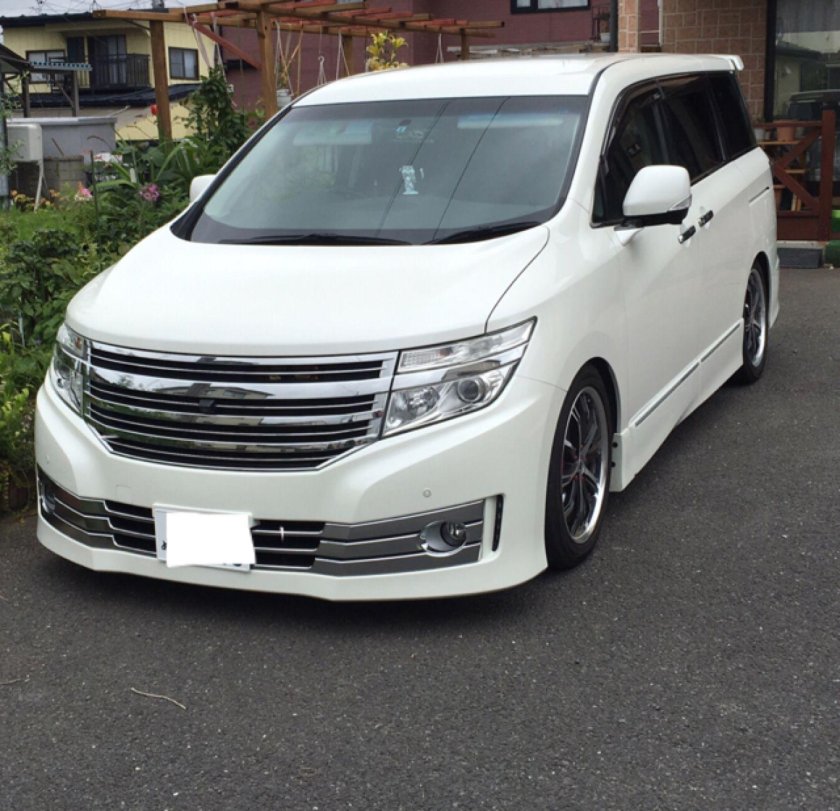 Nissan Elgrand e52 Tuning