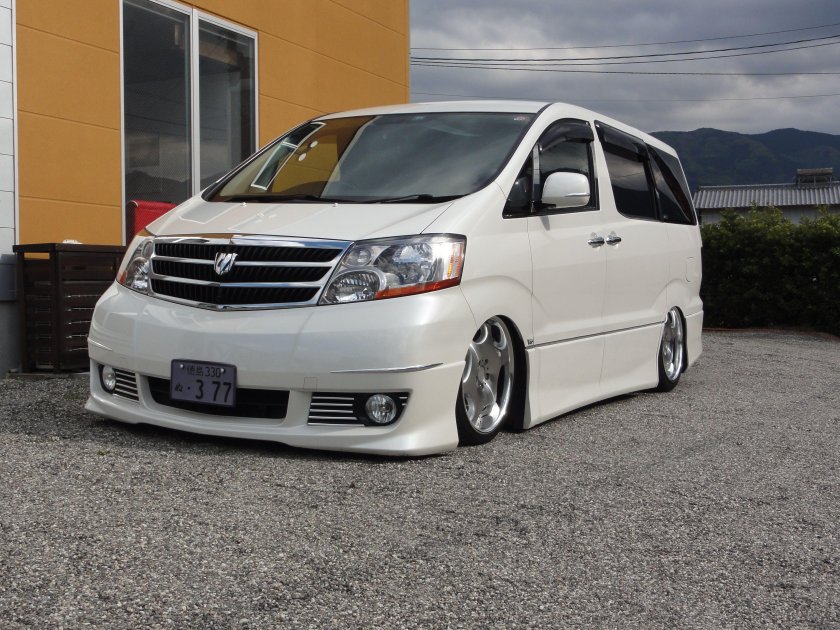 Фургон альфард