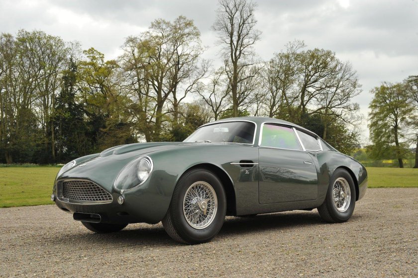 Астон Мартин db4