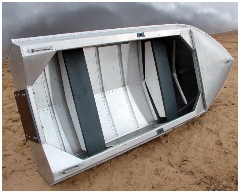 Алюминиевая лодка романтика 2