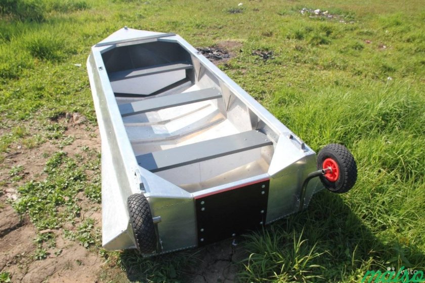 Алюминиевая лодка романтика-н 3.5 м. булями