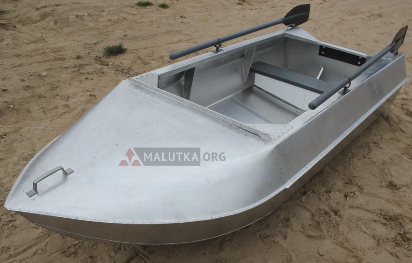 Сравнит лодку романтика и Малютка