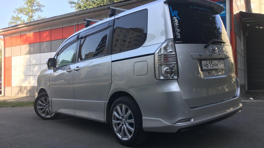 Воксик микроавтобус серый