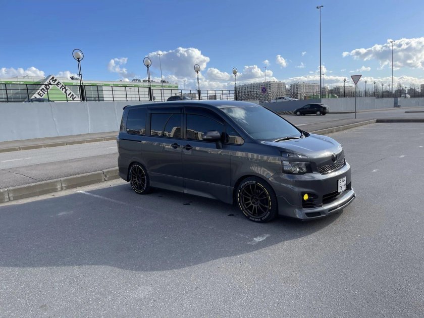 Диски Toyota Voxy 2014