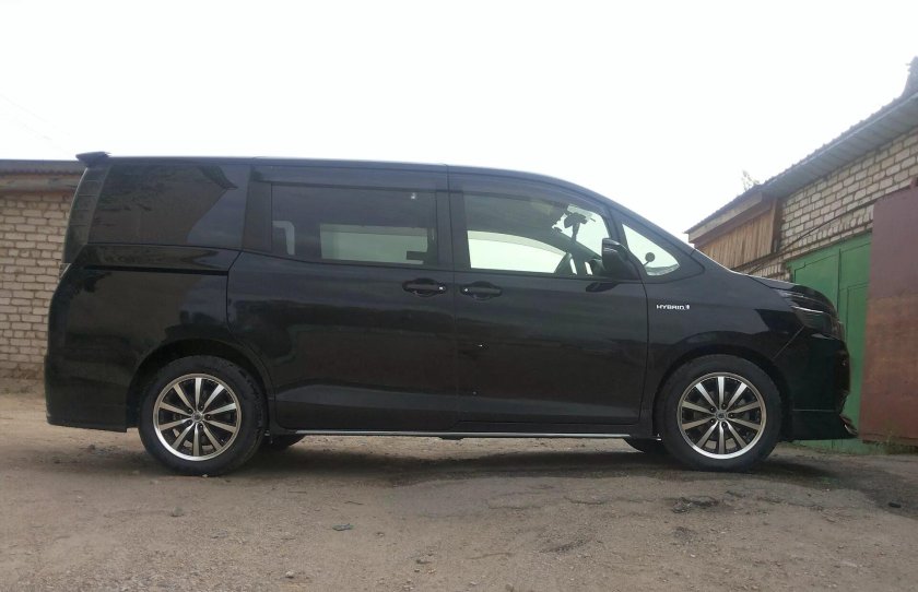 Toyota Noah диски r17