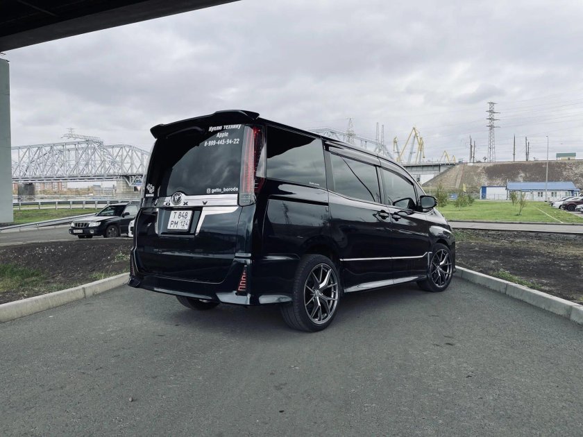 Honda Stepwgn spada Tuning