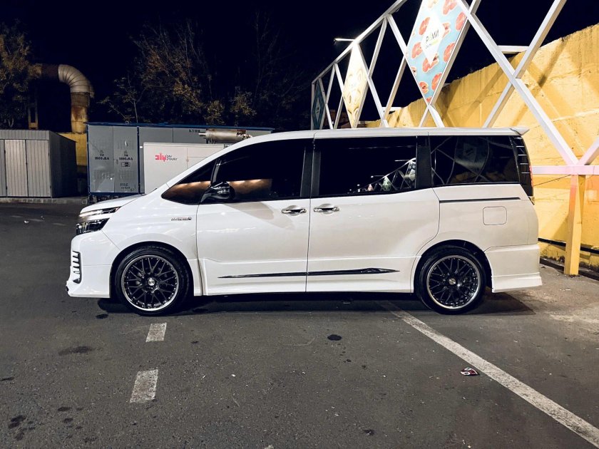 Вокси тойота