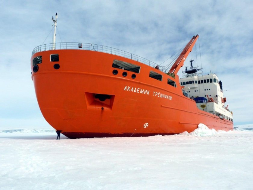 Ледокол академик трешников