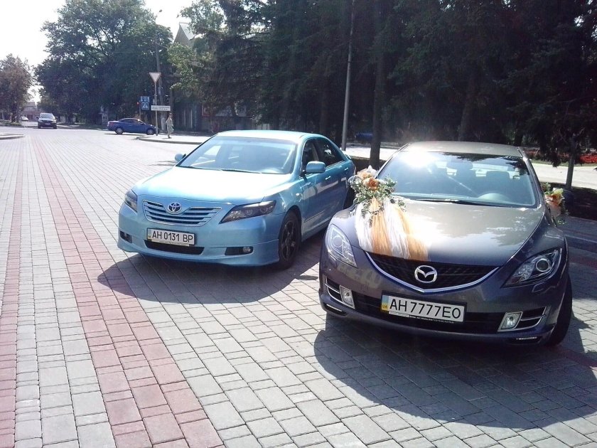 Мазда на дороге