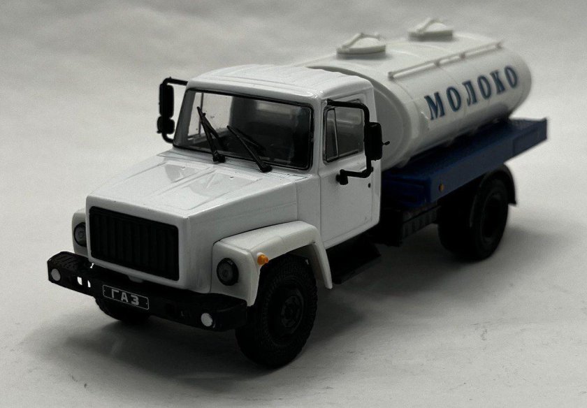Газ 3307 молоковоз 1/43